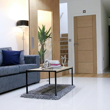 Lovely Studio Apartment With Access For Wheel-Chairs In Sydenham لندن المظهر الخارجي الصورة