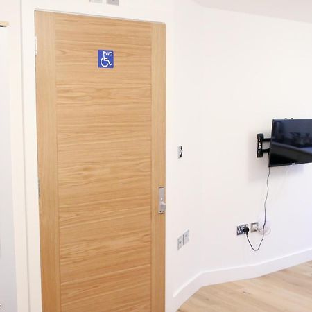 Lovely Studio Apartment With Access For Wheel-Chairs In Sydenham لندن المظهر الخارجي الصورة