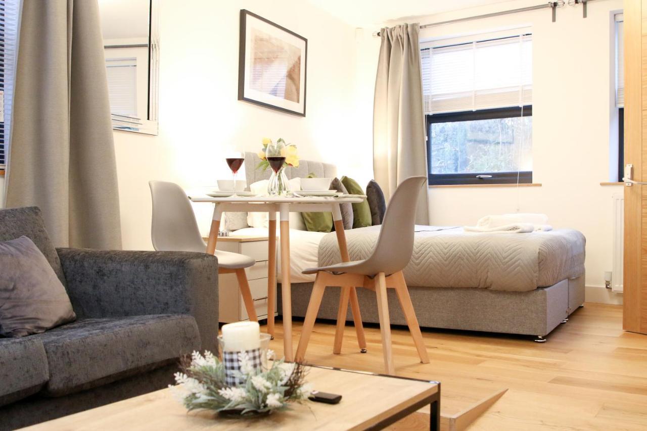 Lovely Studio Apartment With Access For Wheel-Chairs In Sydenham لندن المظهر الخارجي الصورة