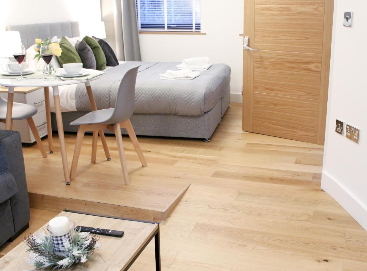 Lovely Studio Apartment With Access For Wheel-Chairs In Sydenham لندن المظهر الخارجي الصورة