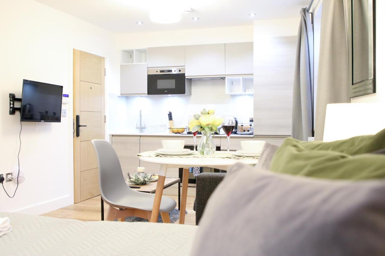 Lovely Studio Apartment With Access For Wheel-Chairs In Sydenham لندن المظهر الخارجي الصورة