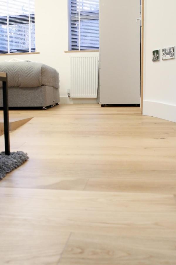 Lovely Studio Apartment With Access For Wheel-Chairs In Sydenham لندن المظهر الخارجي الصورة