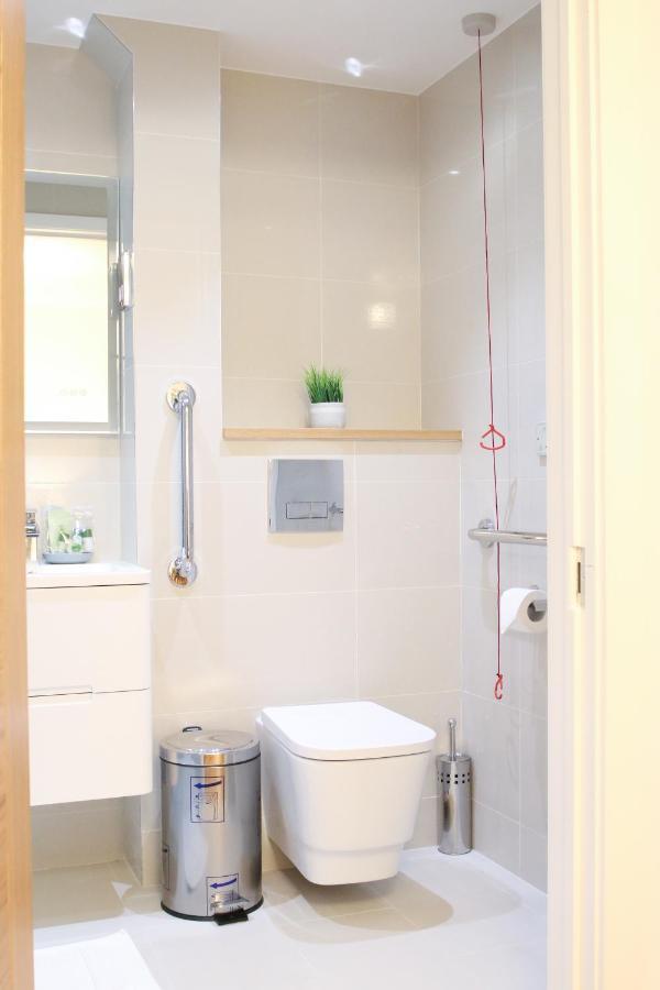 Lovely Studio Apartment With Access For Wheel-Chairs In Sydenham لندن المظهر الخارجي الصورة